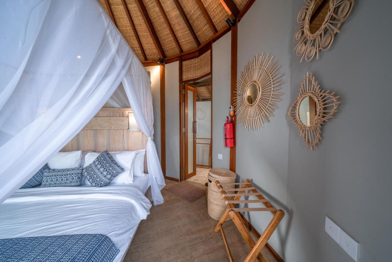 Blue Lagoon Avia Villas Nusa Lembongan  Exterior photo