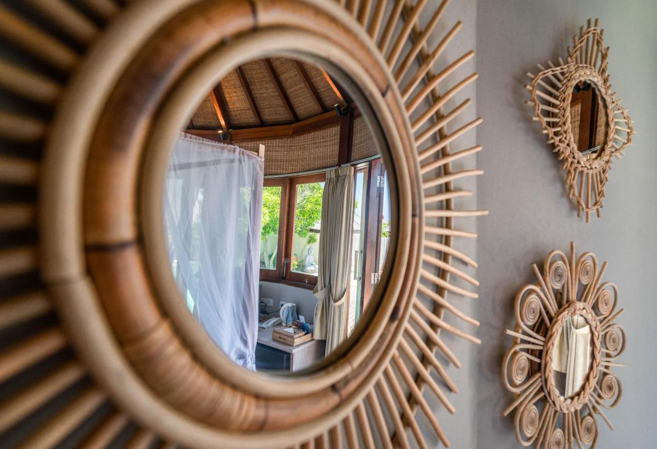 Blue Lagoon Avia Villas Nusa Lembongan  Exterior photo