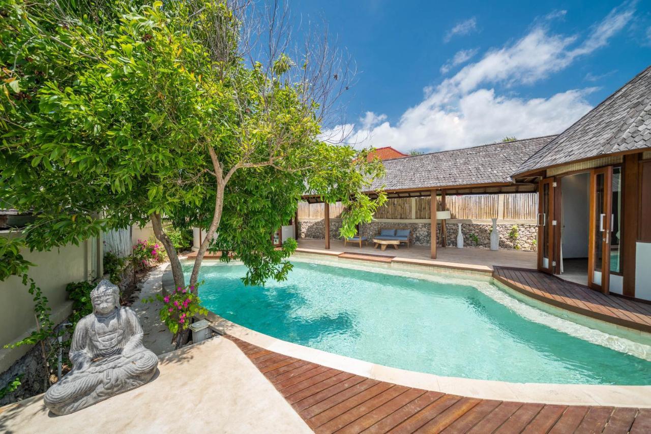 Blue Lagoon Avia Villas Nusa Lembongan  Exterior photo
