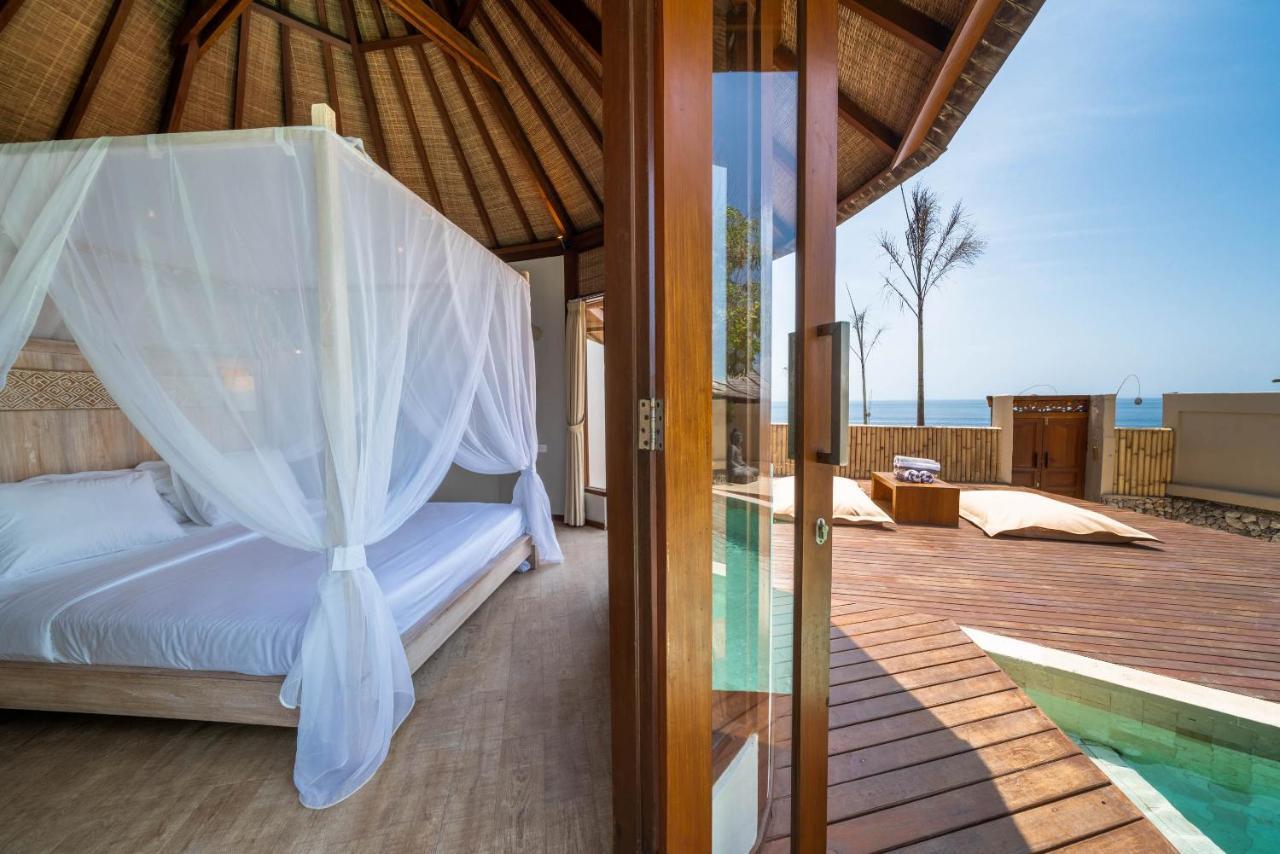 Blue Lagoon Avia Villas Nusa Lembongan  Exterior photo