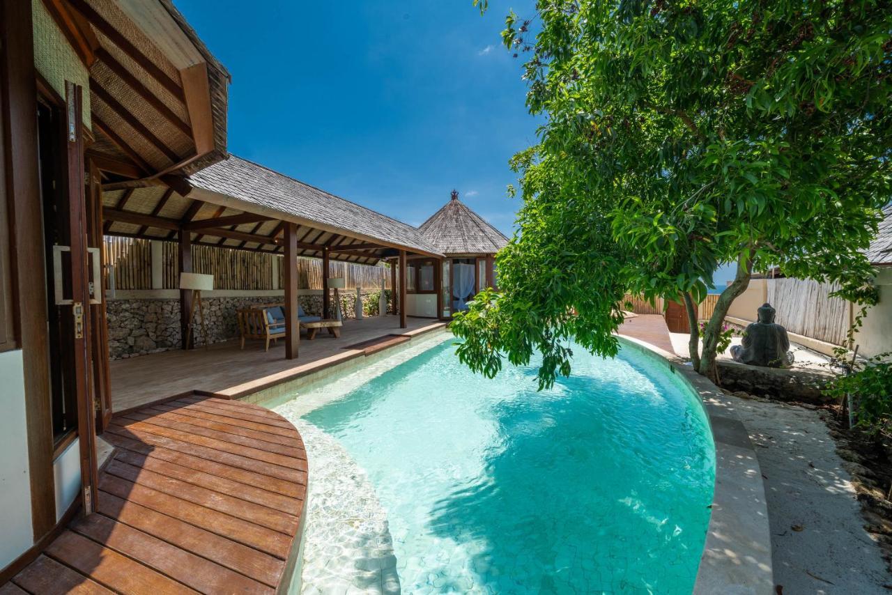 Blue Lagoon Avia Villas Nusa Lembongan  Exterior photo