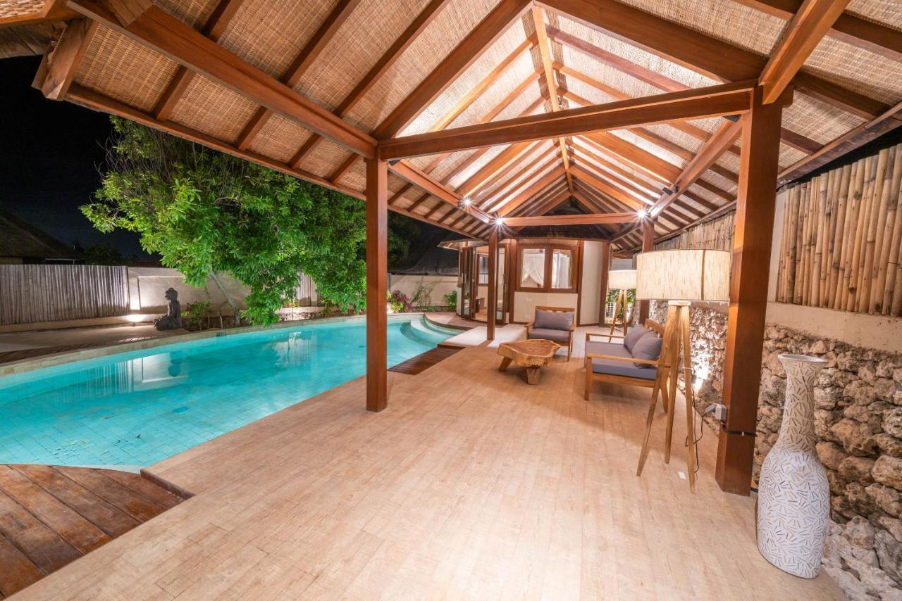 Blue Lagoon Avia Villas Nusa Lembongan  Exterior photo